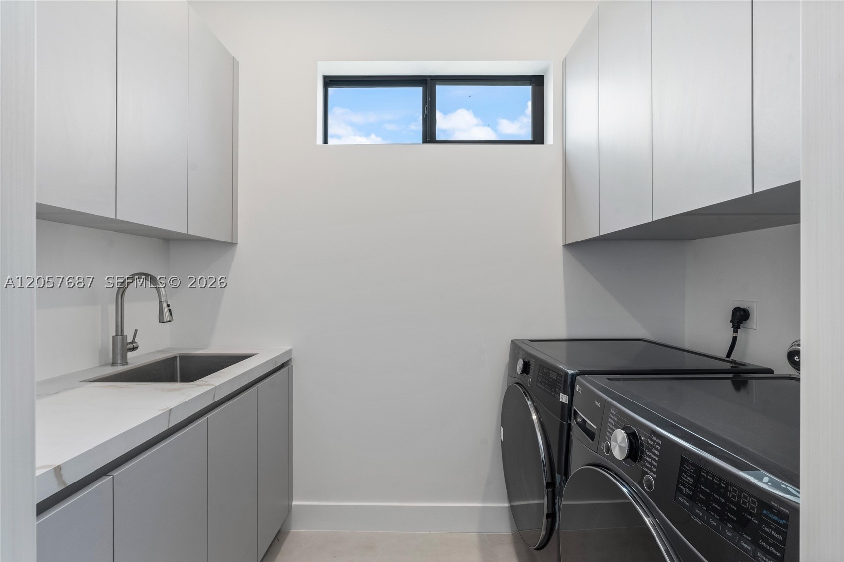 HOLIDAY HEIGHTS - Residential