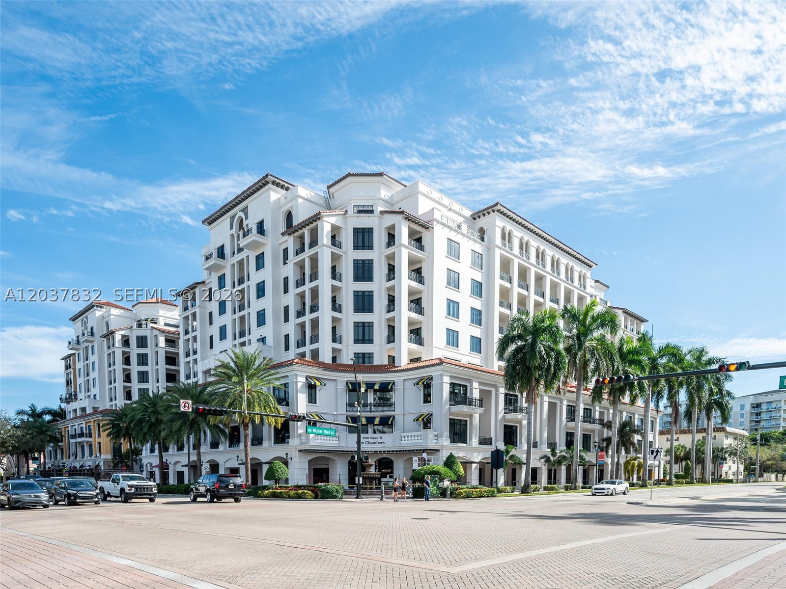 200 EAST PALMETTO PARK CO - Residential Lease