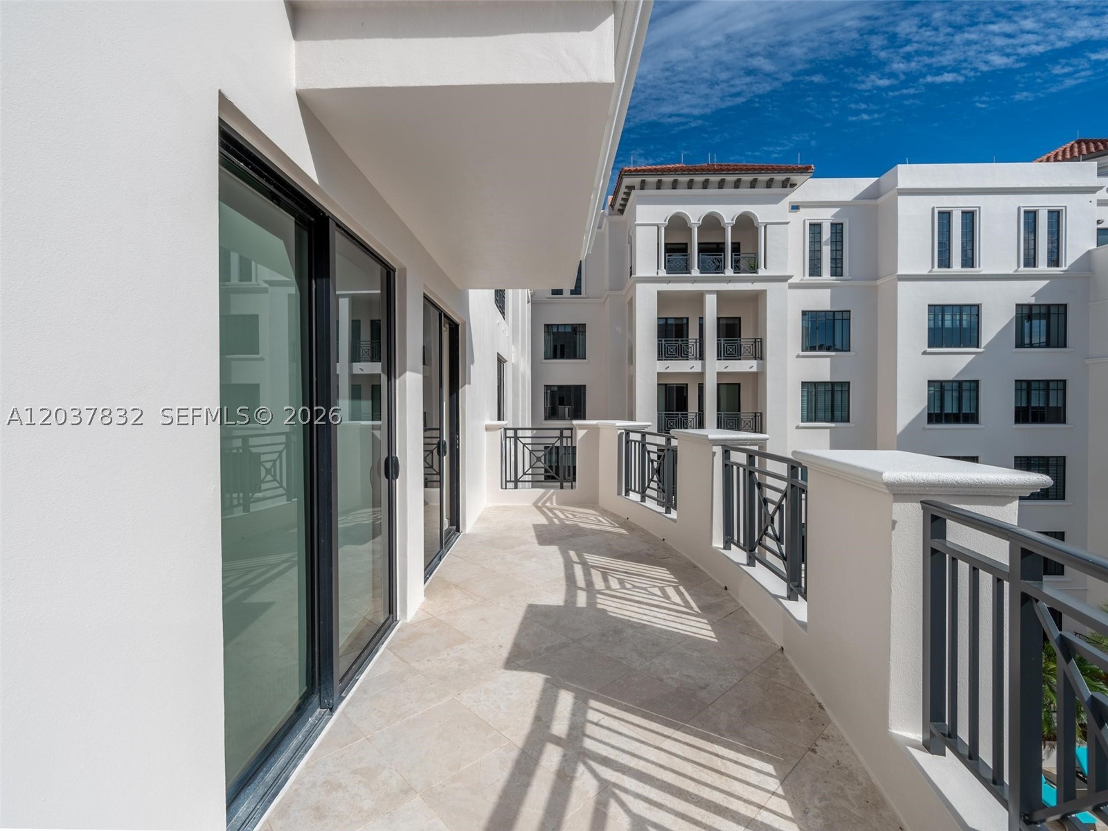 200 EAST PALMETTO PARK CO - Residential Lease