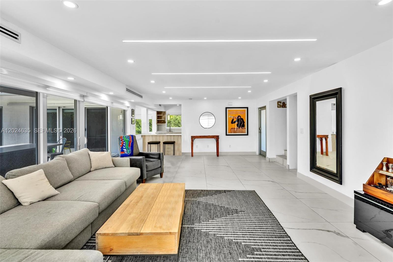 ALTOS DEL MAR NO 5 - Residential Lease