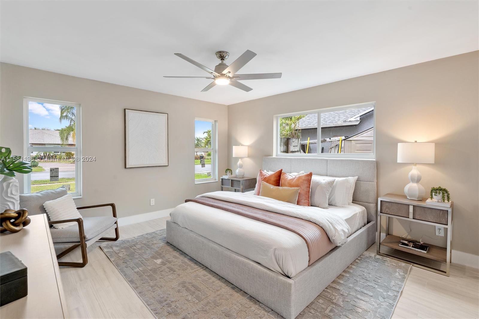 ROLLING HILLS LAKE ESTATE - Residential