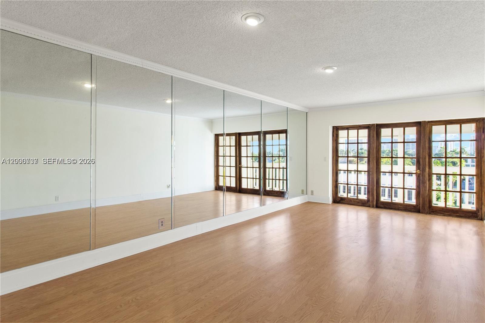 ISLE OF PARADISE CO-OP F - Residential Lease