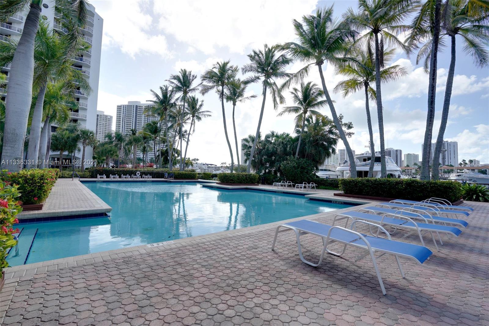 PORTSVIEW @ THE WATERWAYS - Residential