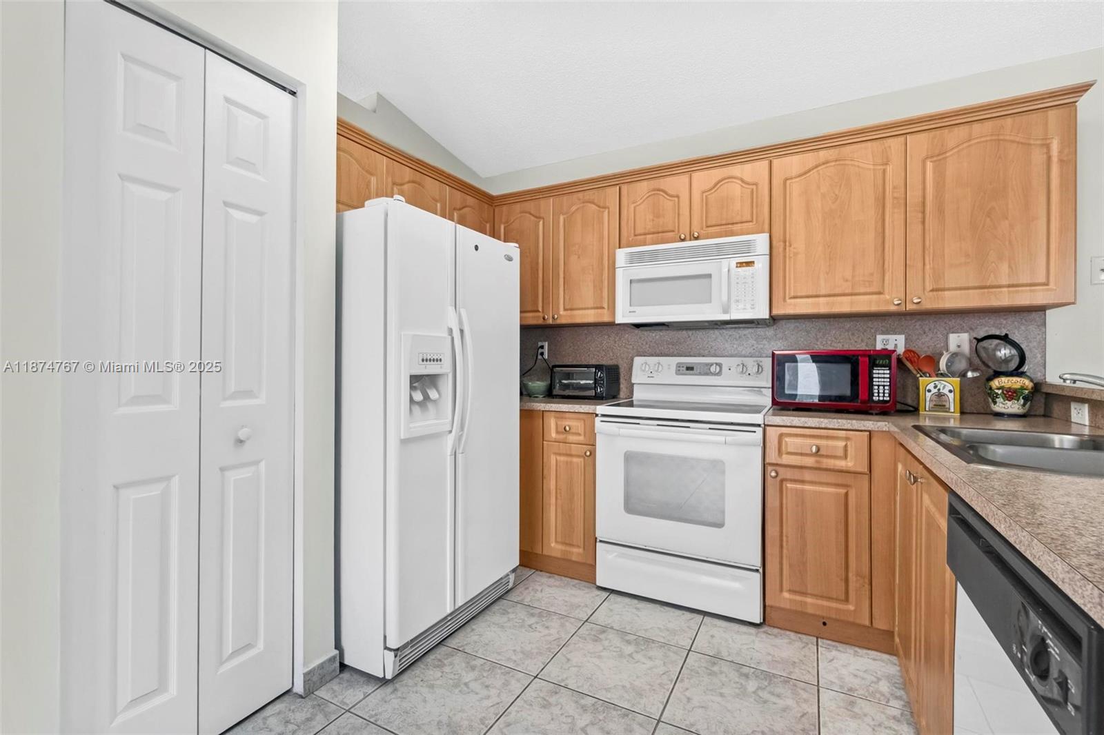 WEITZER SERENA LAKES WEST - Residential