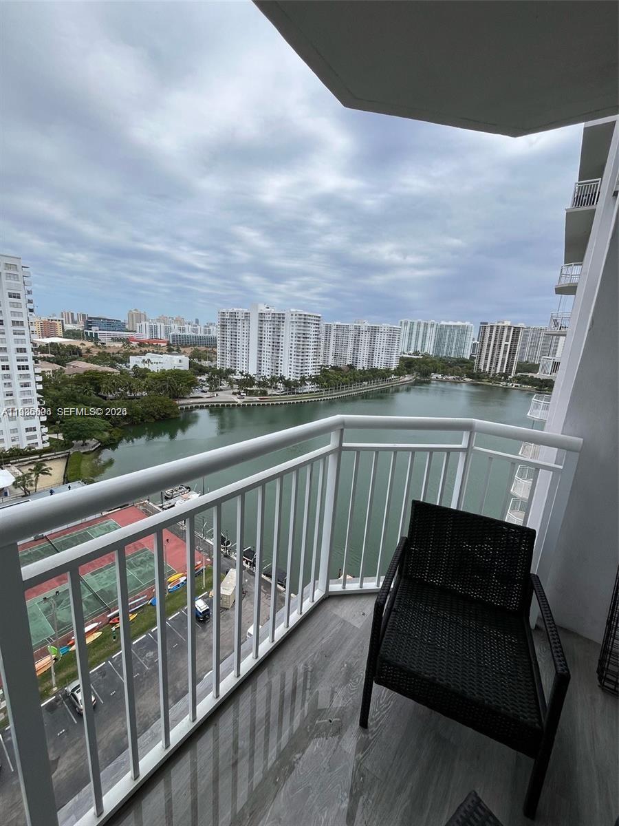 DEL PRADO MARINA - Residential