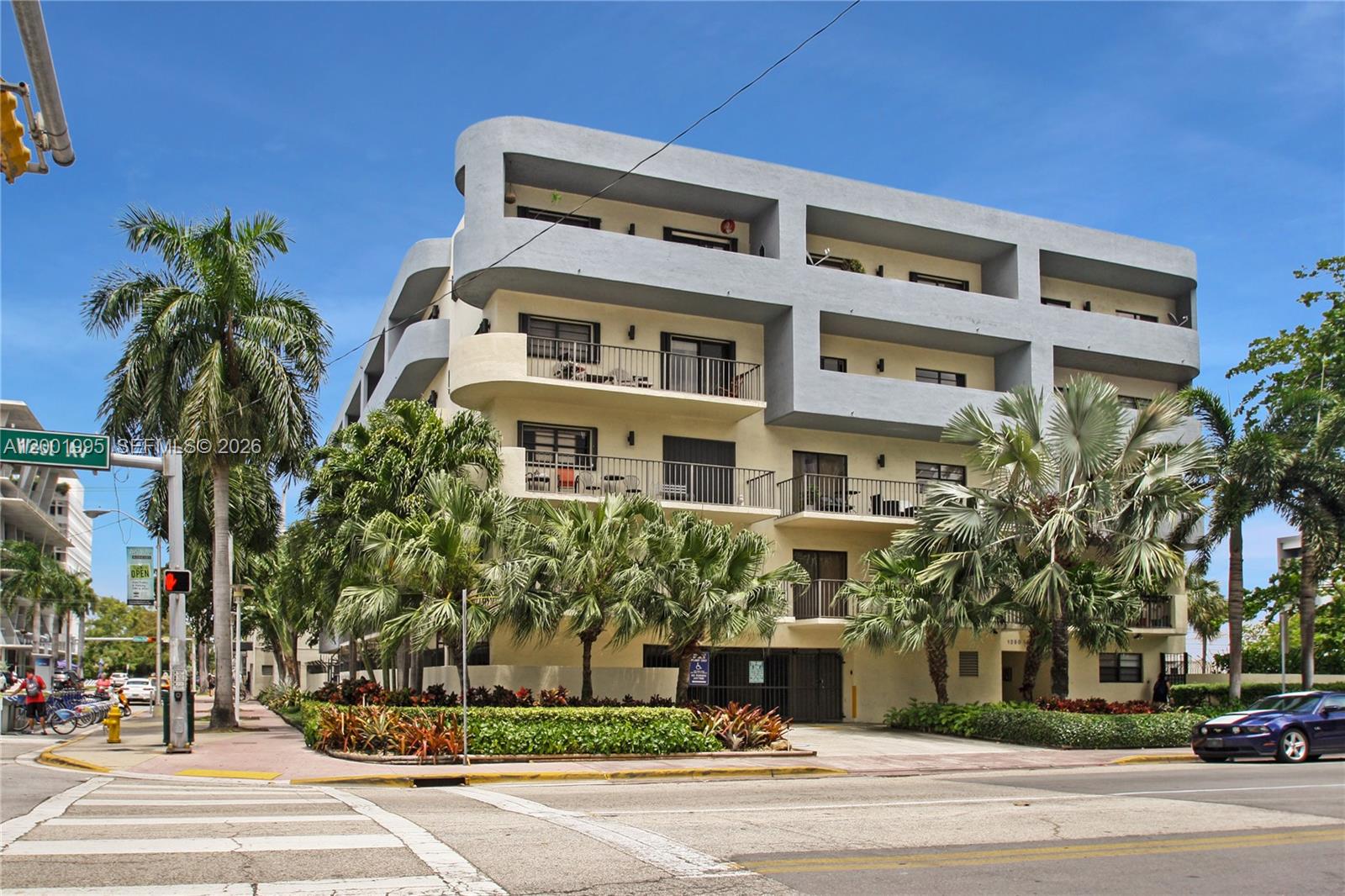 LINCOLN WEST GARDENS CONDO - Residential