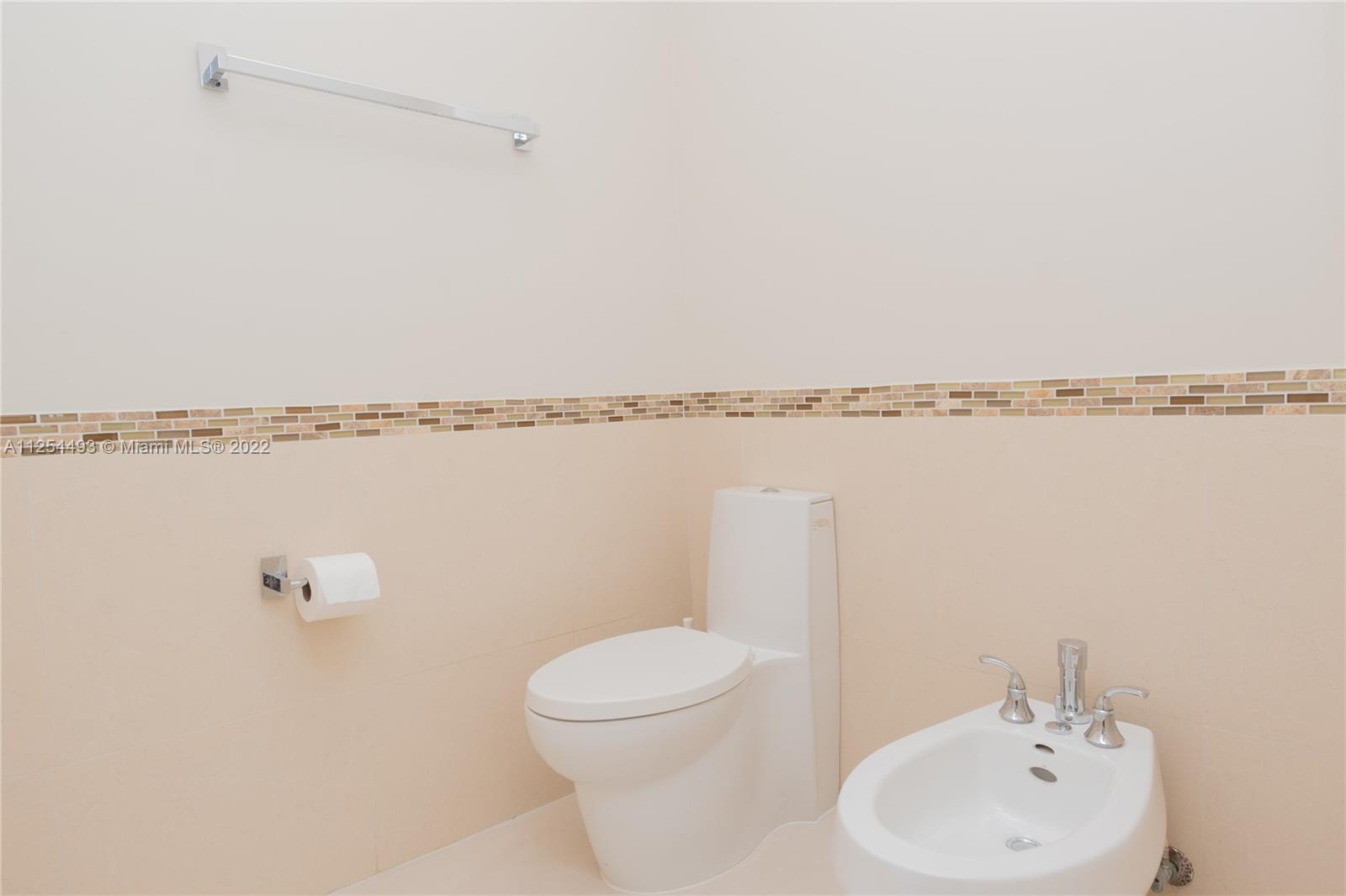 DORAL ISLES MARTINIQUE - Residential Lease