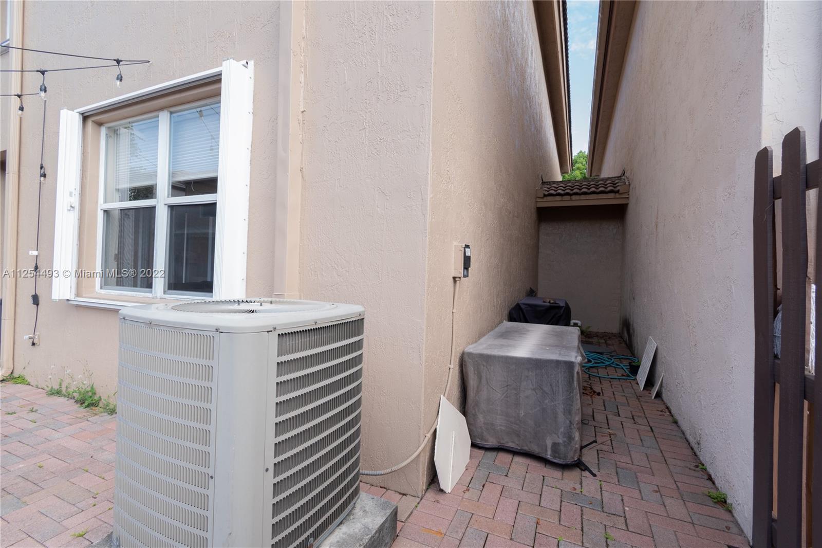 DORAL ISLES MARTINIQUE - Residential Lease