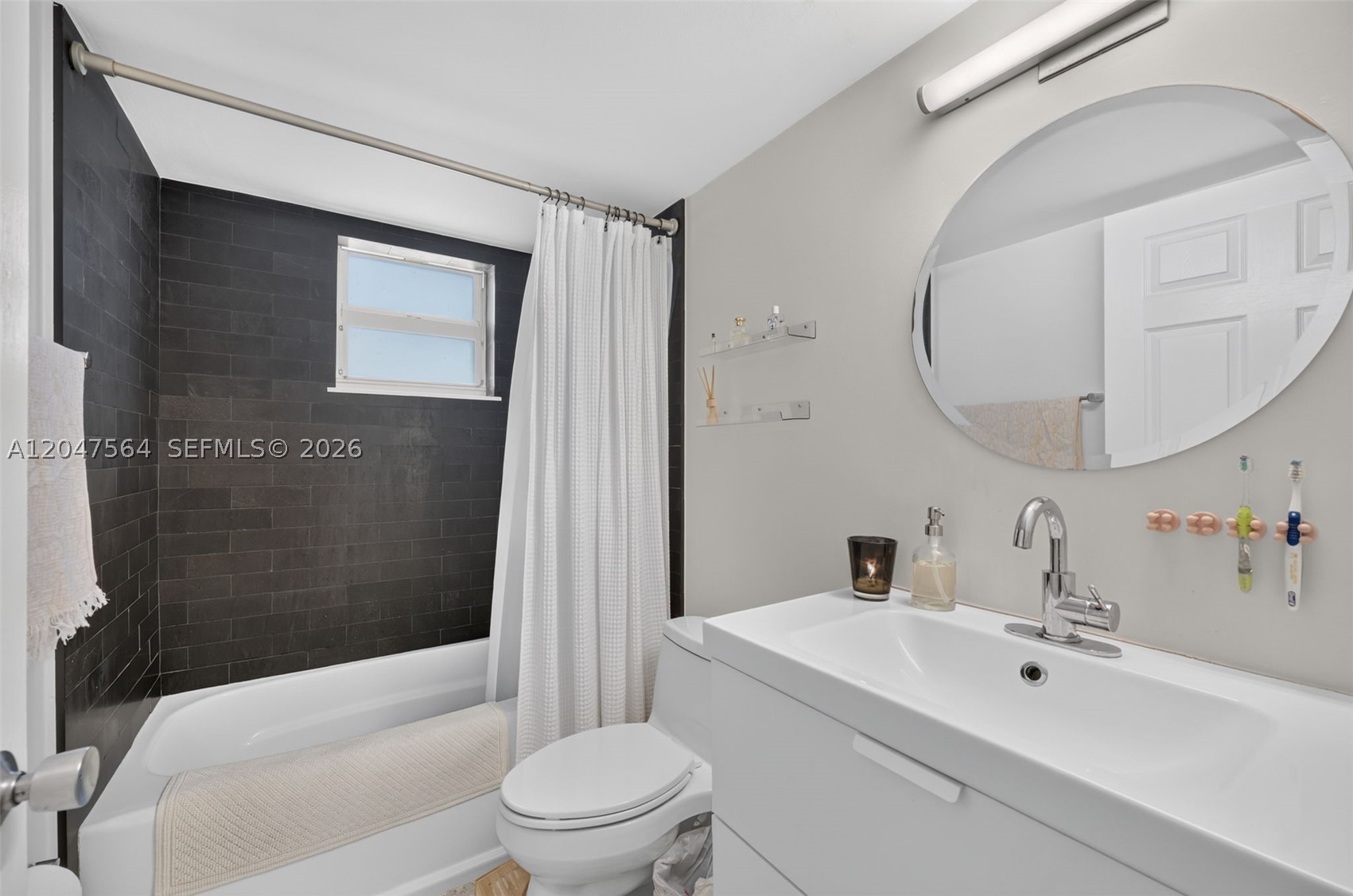 SUNWOOD CONDO - Residential
