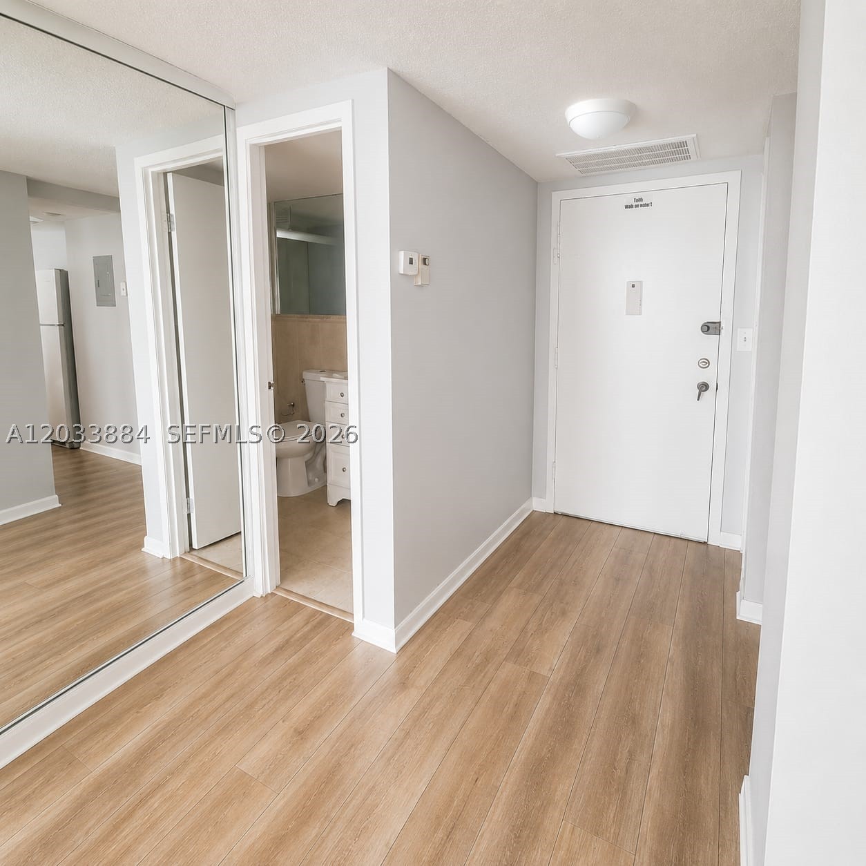 OCEANVIEW PARK CONDO - Residential Lease