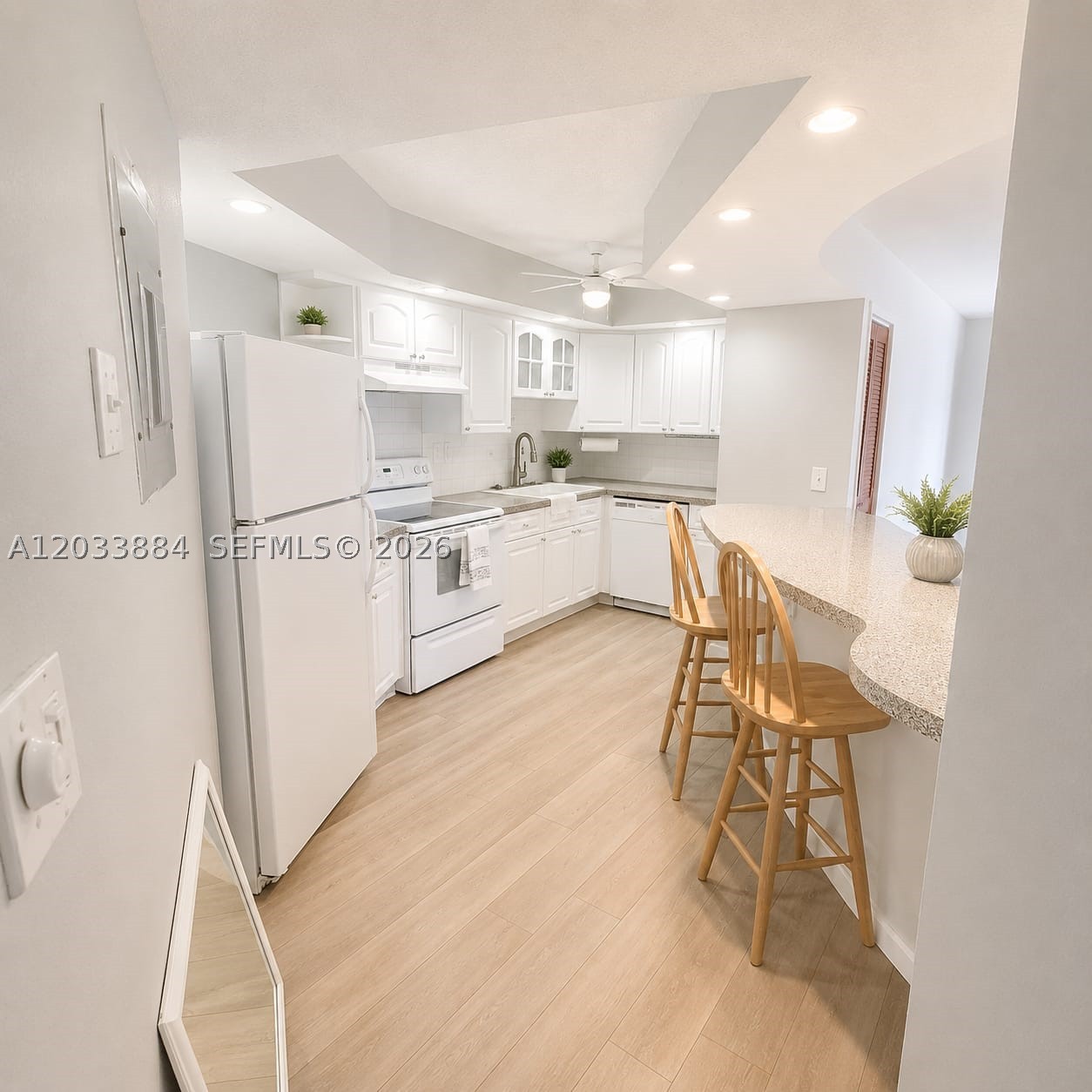 OCEANVIEW PARK CONDO - Residential Lease