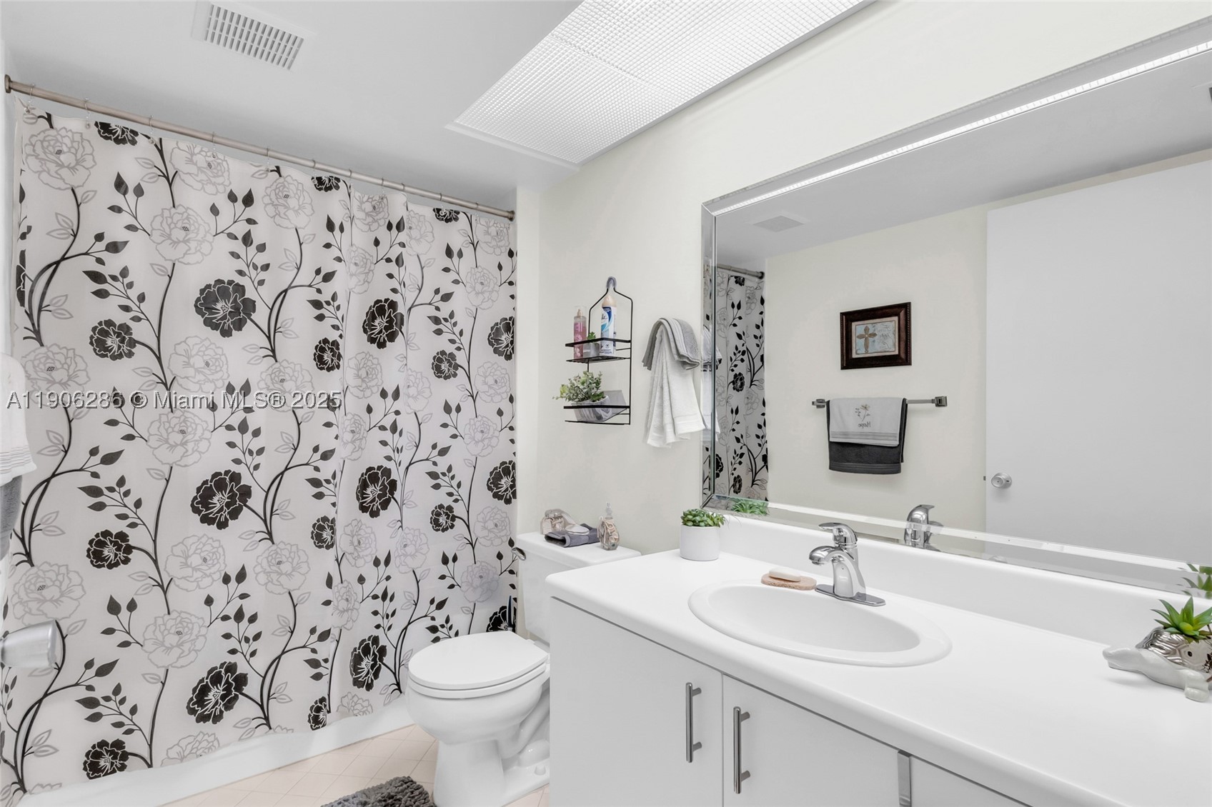 PLYMOUTH AT CENTURY VILLA - Residential