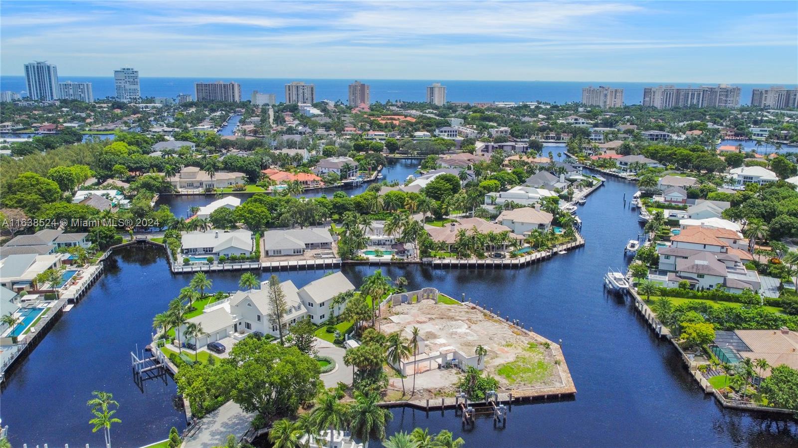 BAY COLONY SEC OF LANDING - Land