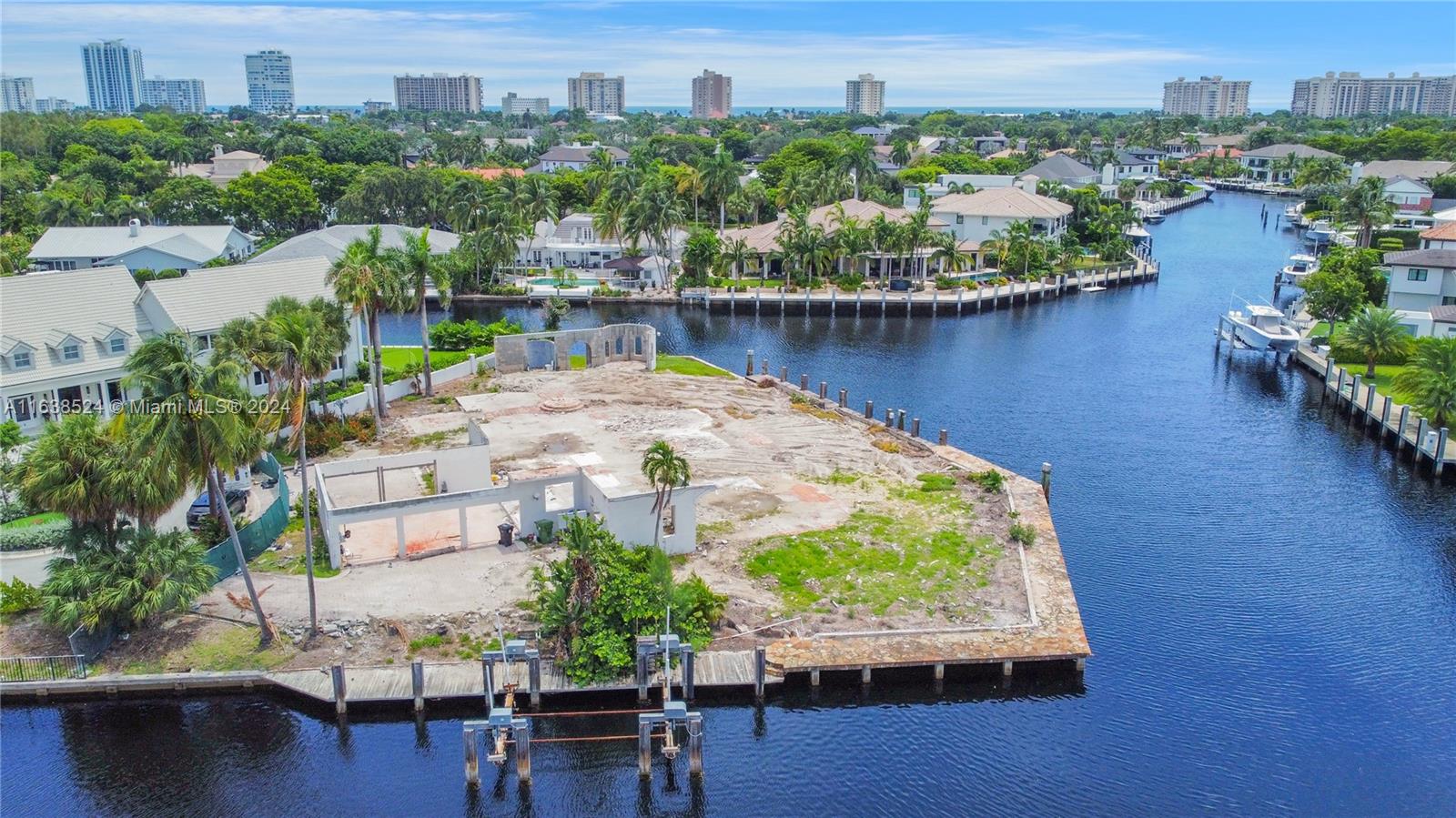 BAY COLONY SEC OF LANDING - Land