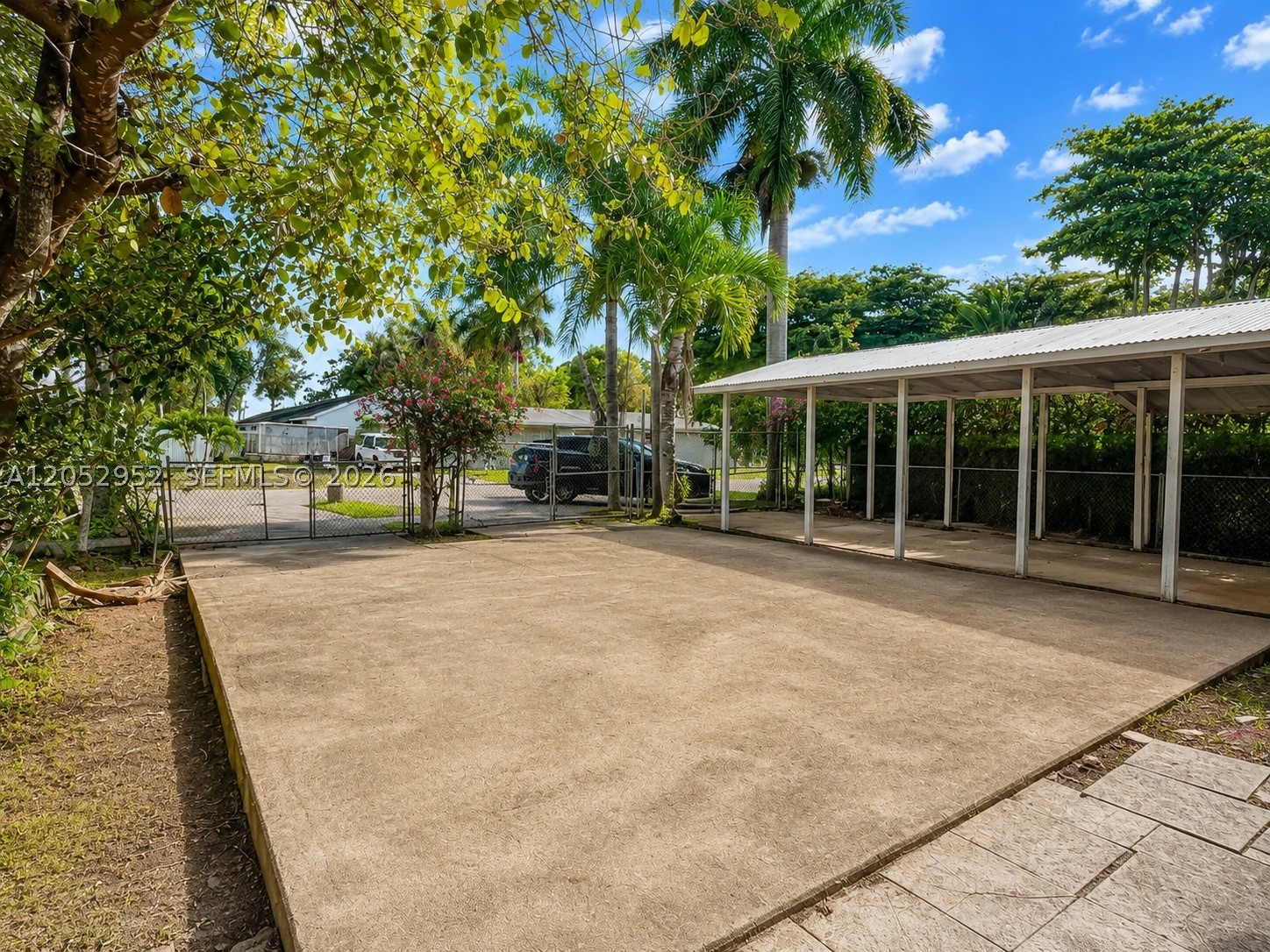 PALM AVE HEIGHTS - Residential Lease