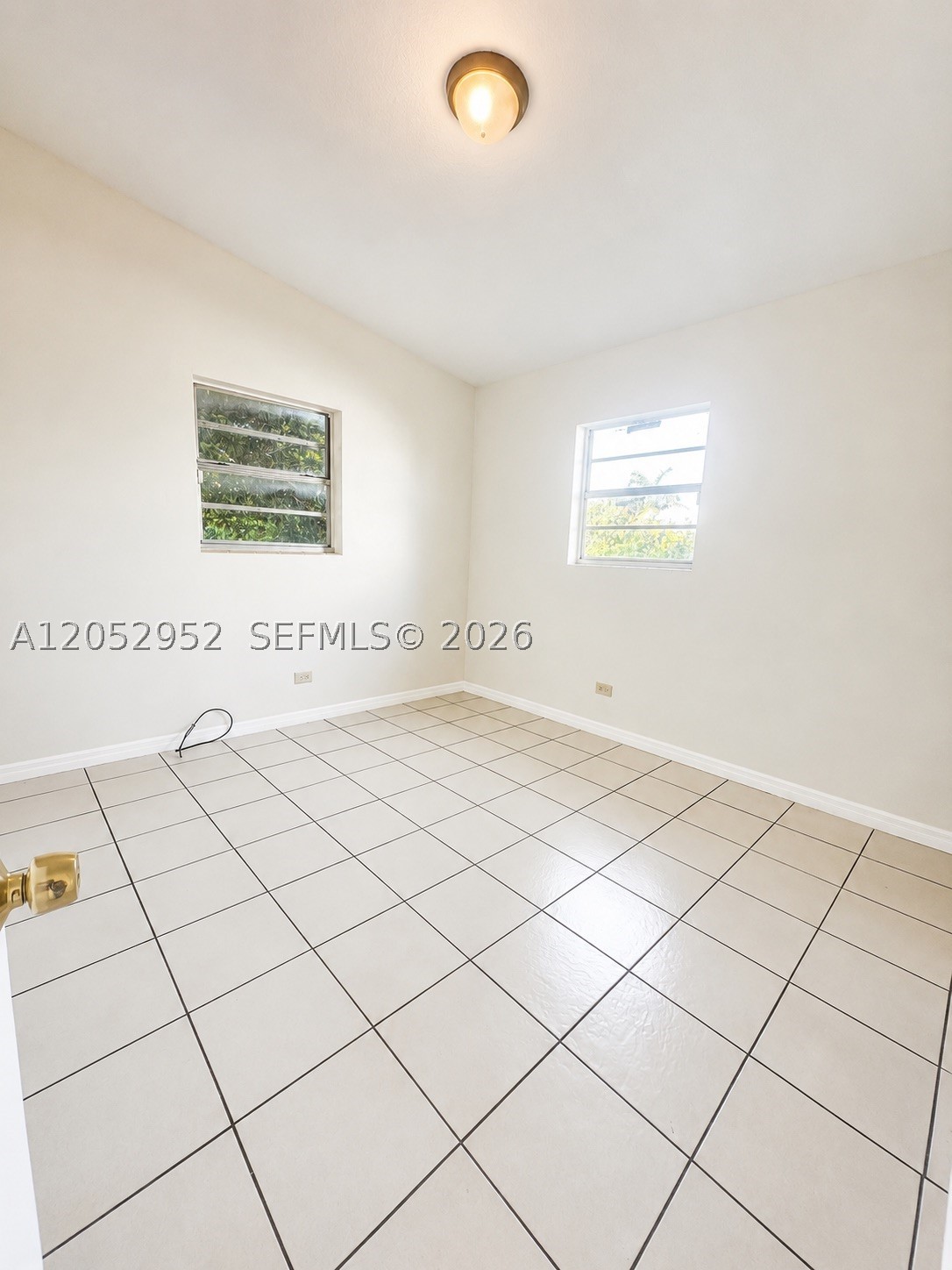 PALM AVE HEIGHTS - Residential Lease