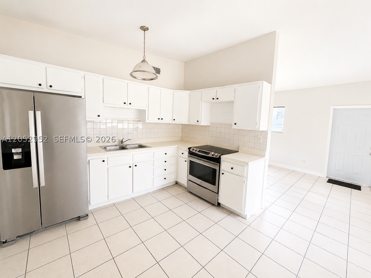 PALM AVE HEIGHTS - Residential Lease