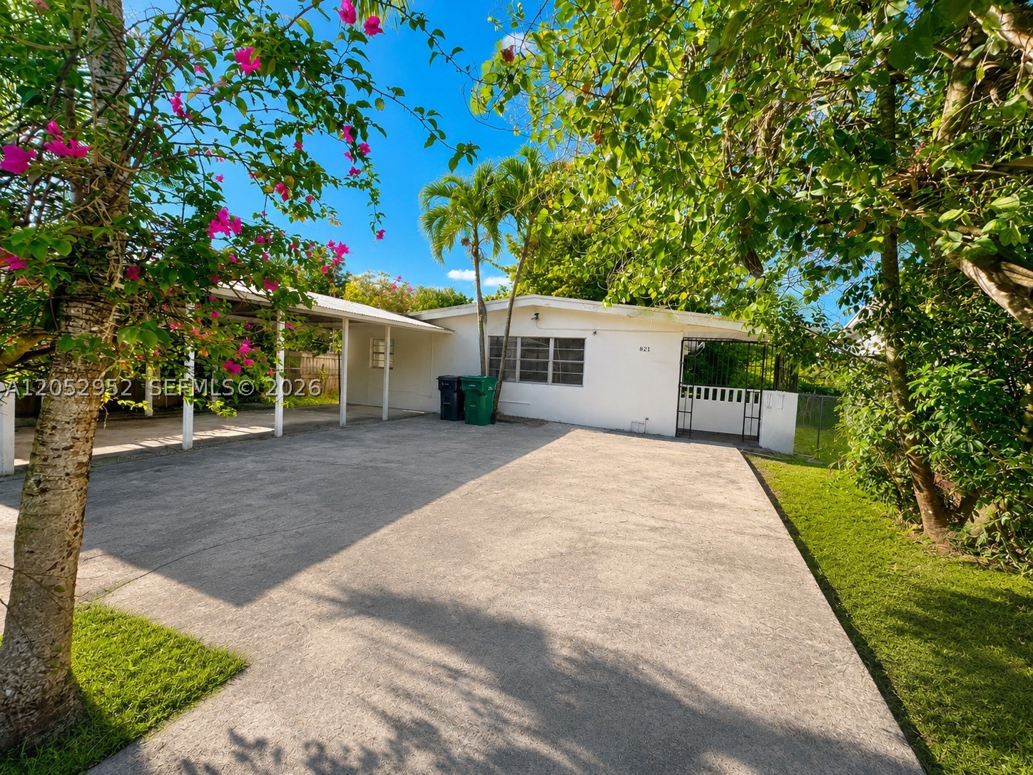 PALM AVE HEIGHTS - Residential Lease