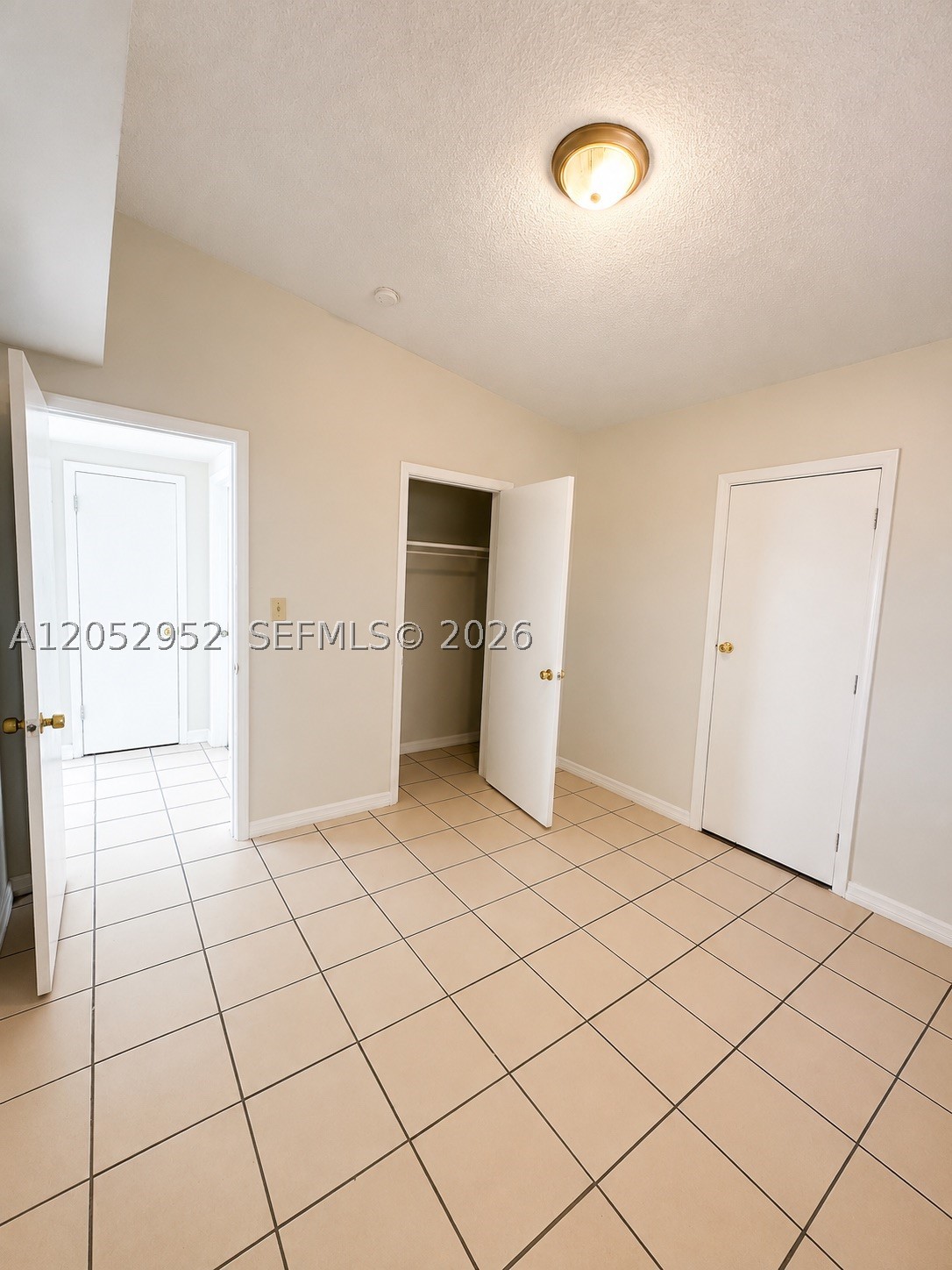 PALM AVE HEIGHTS - Residential Lease