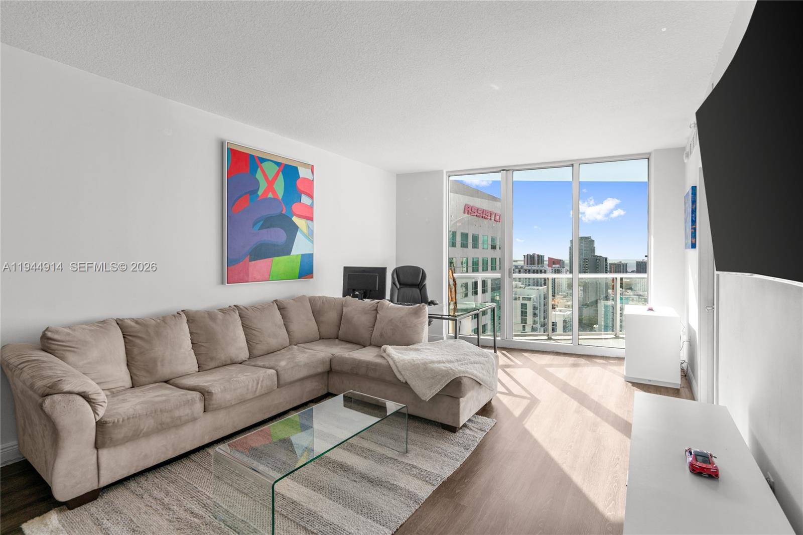 LATITUDE ON THE RIVER CON - Residential