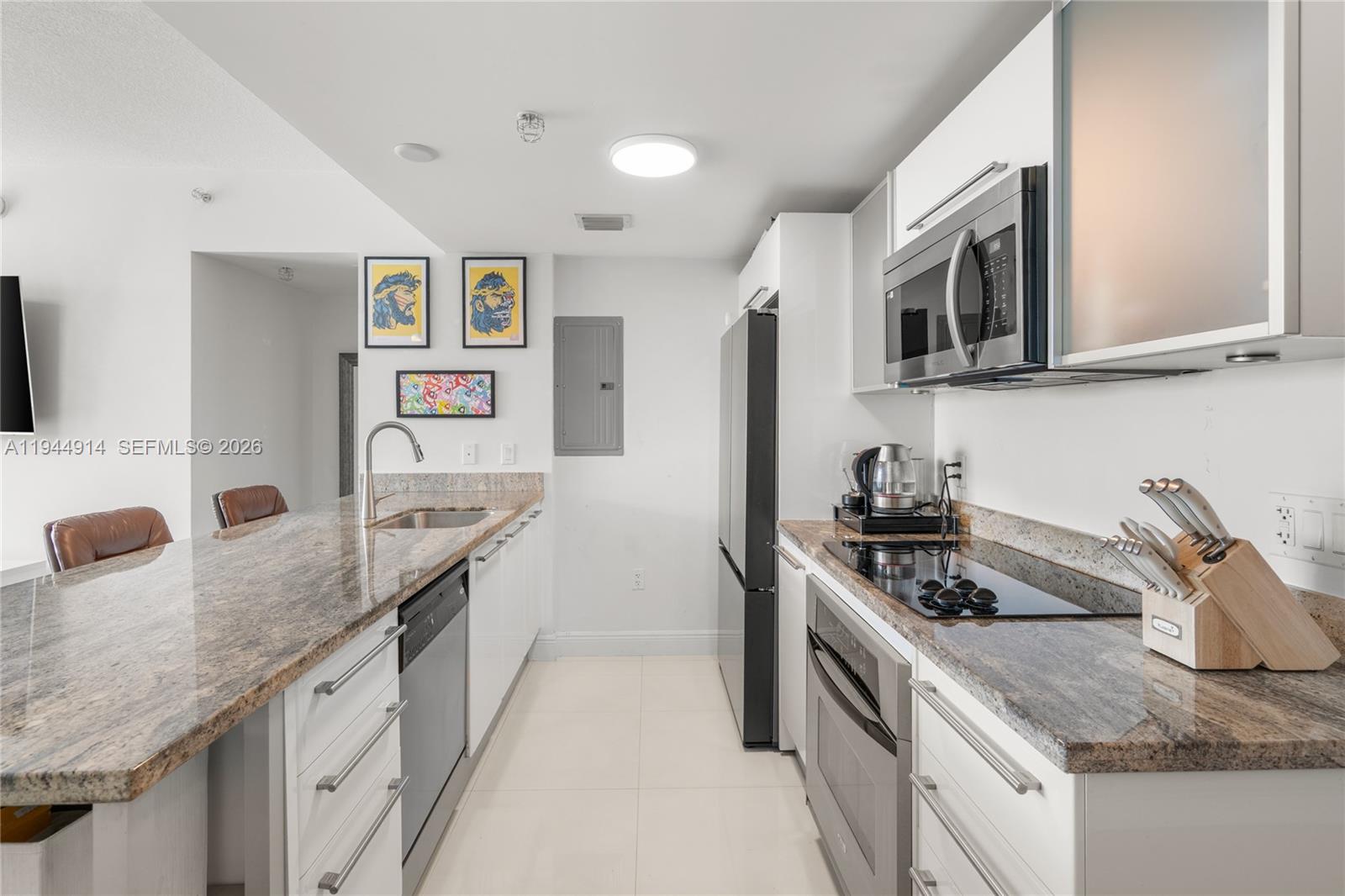 LATITUDE ON THE RIVER CON - Residential
