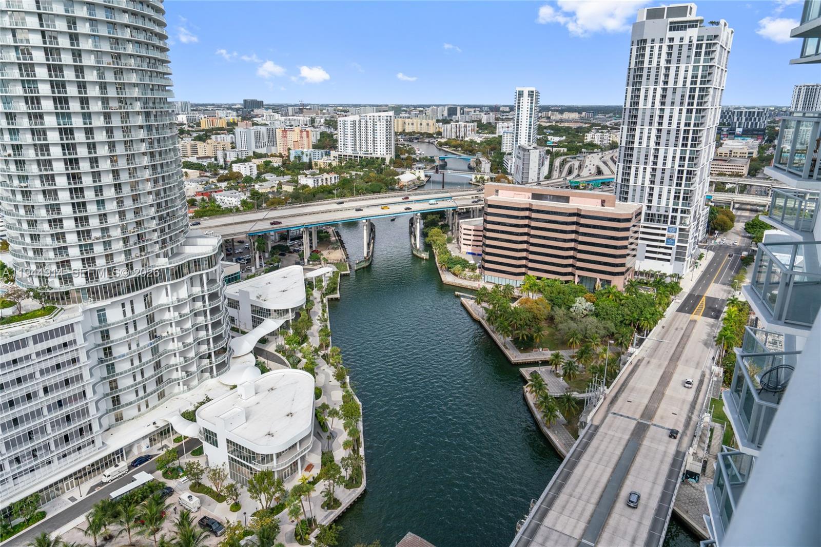 LATITUDE ON THE RIVER CON - Residential