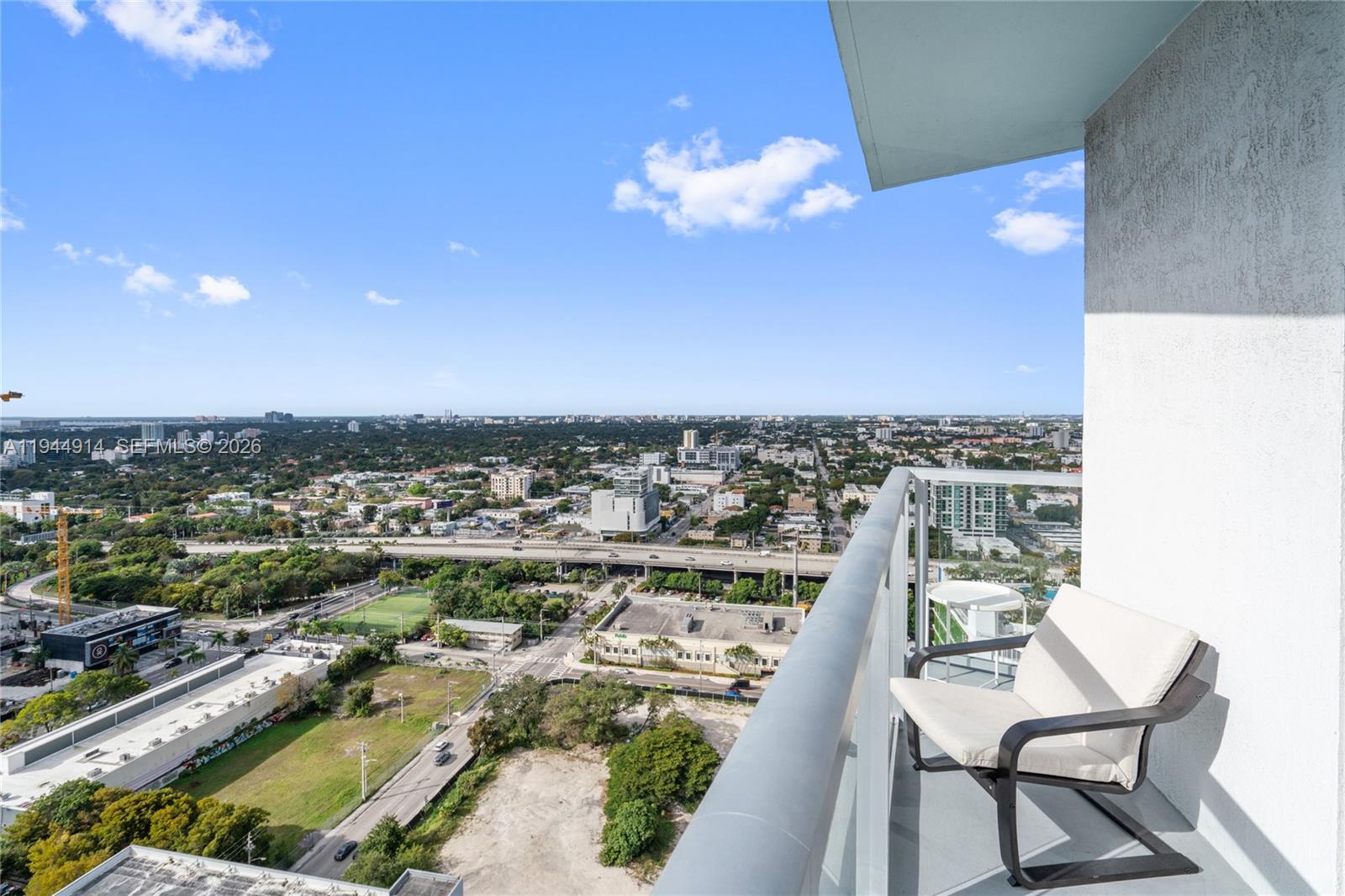 LATITUDE ON THE RIVER CON - Residential