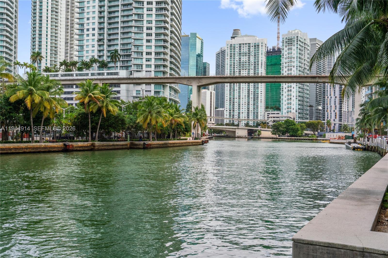 LATITUDE ON THE RIVER CON - Residential
