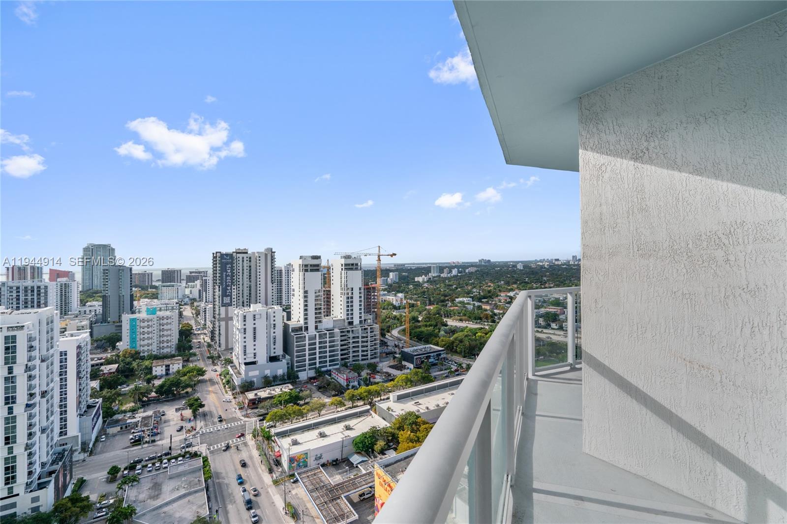 LATITUDE ON THE RIVER CON - Residential