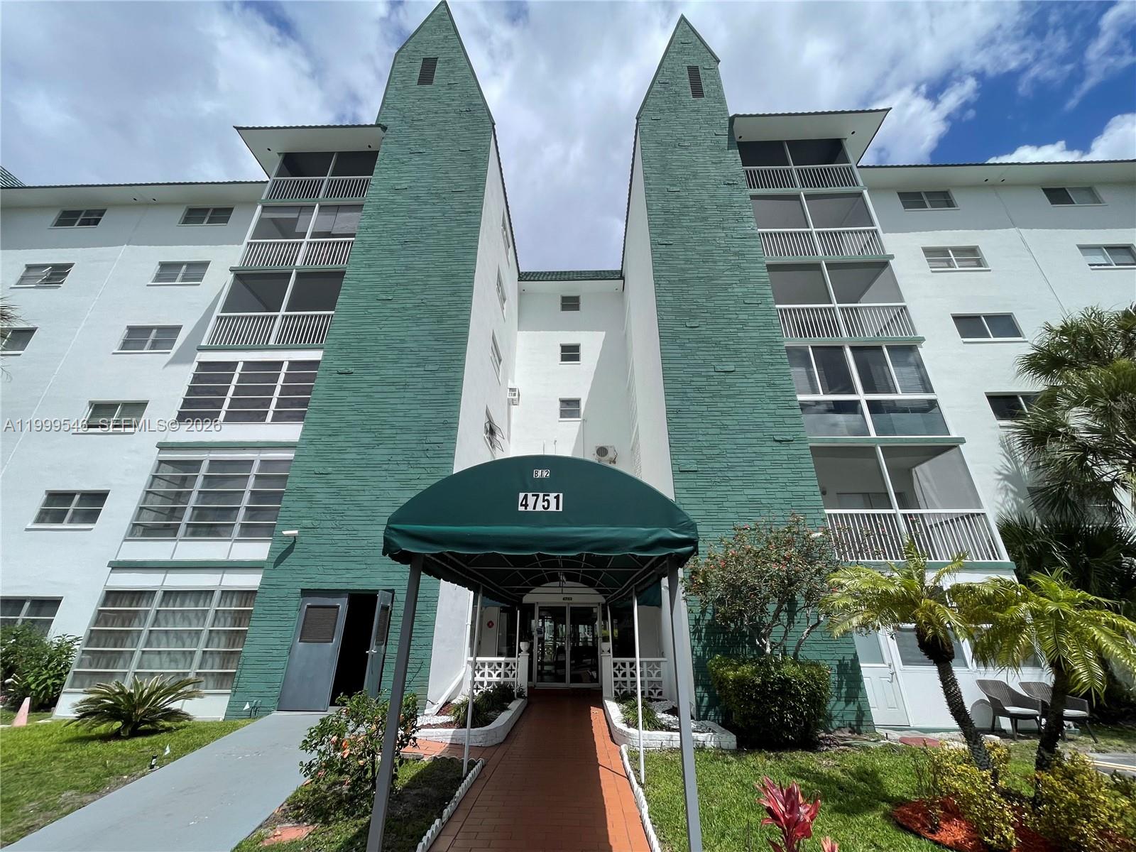 CASTLE APARTMENTS 12 COND - Residential