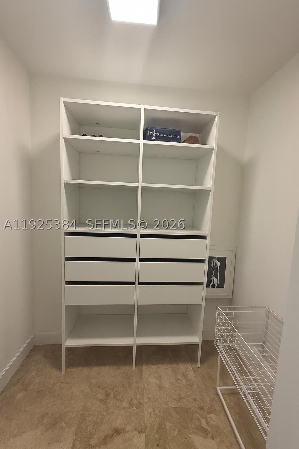 LA PERLA CONDO - Residential