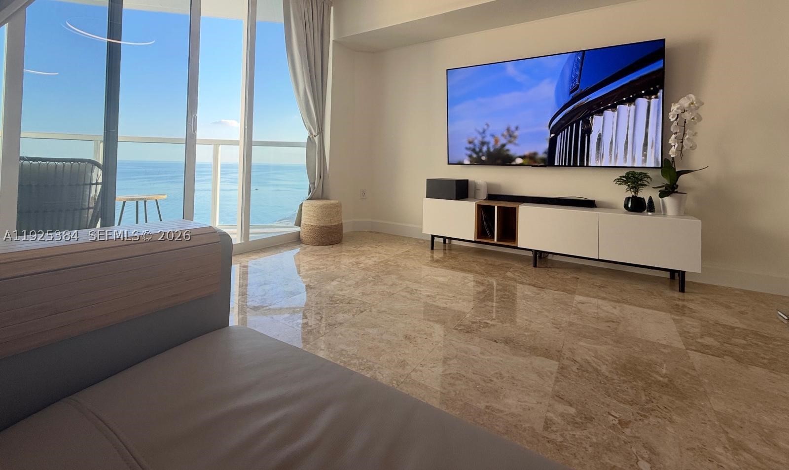 LA PERLA CONDO - Residential