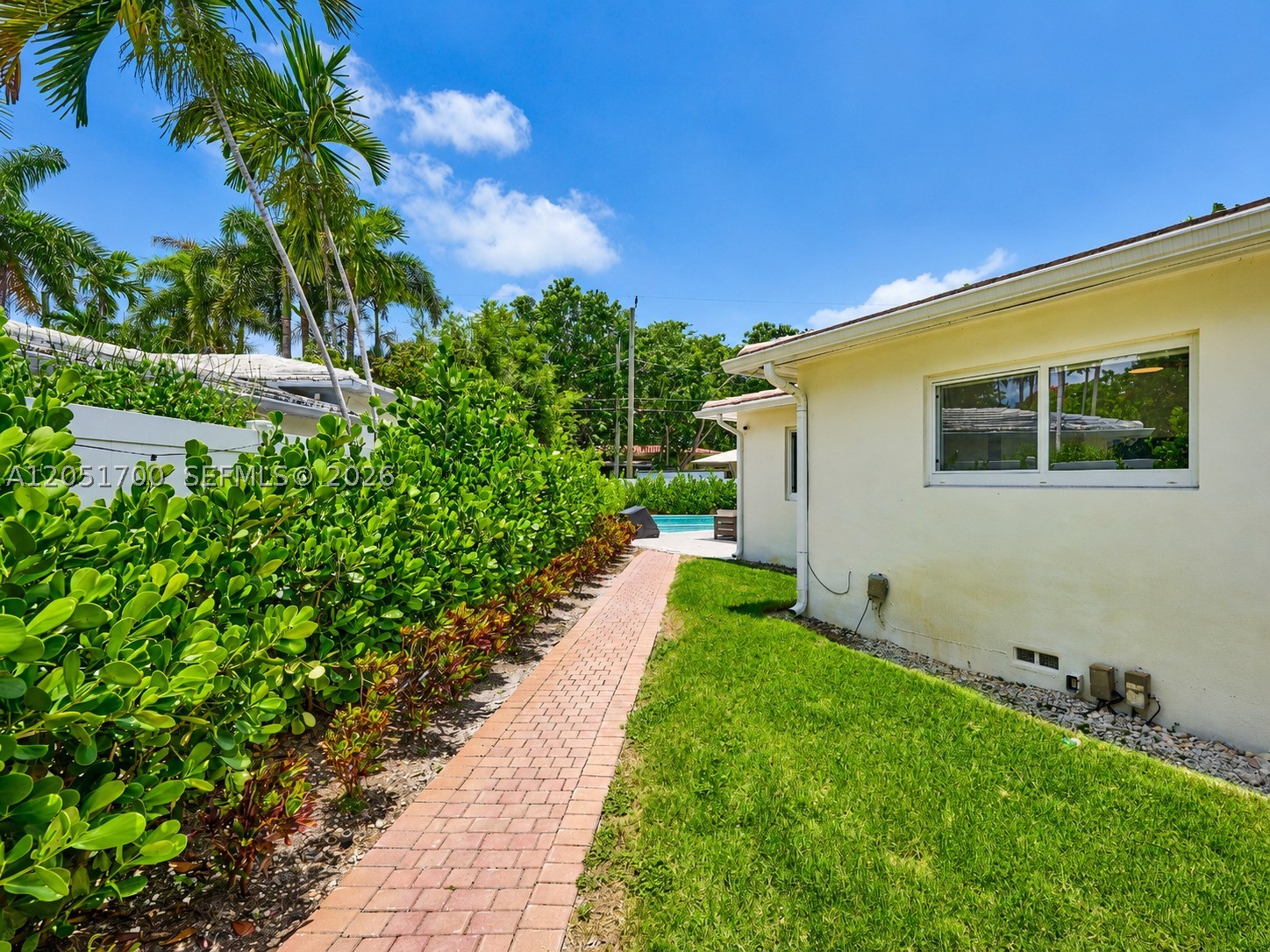 PARK PLAZA - Residential Lease