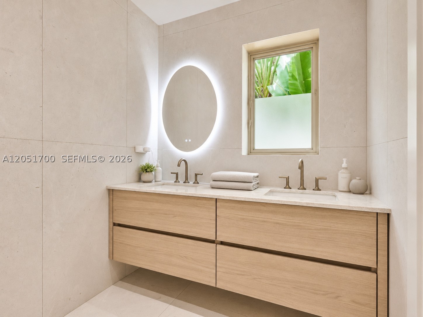 PARK PLAZA - Residential Lease
