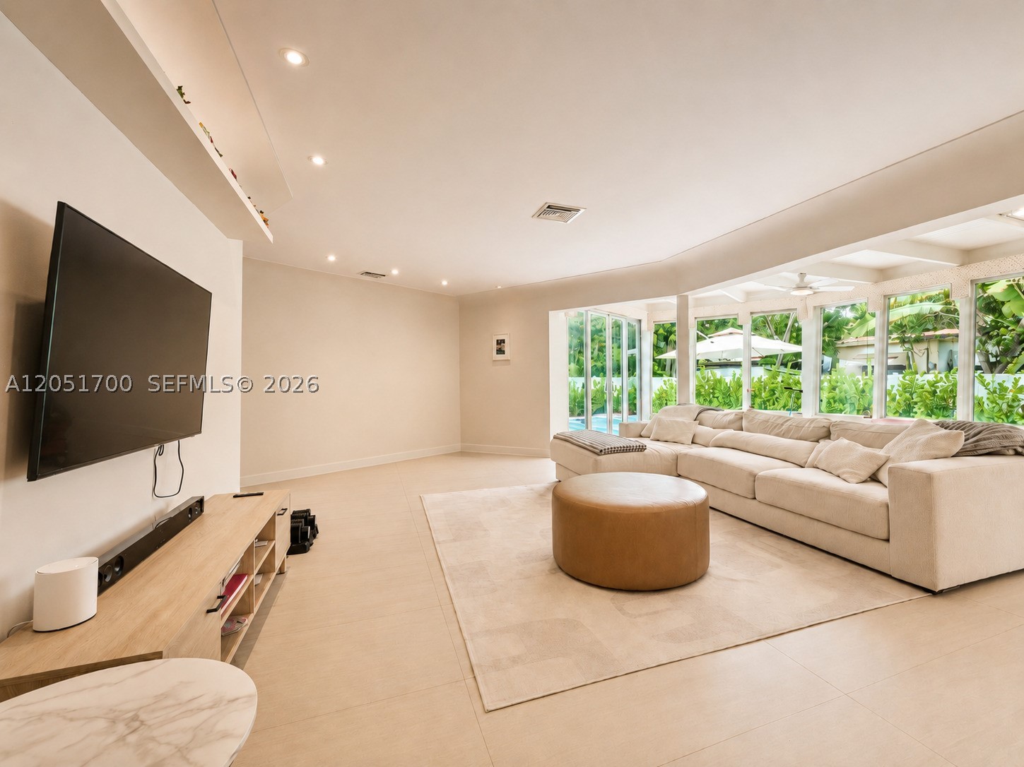 PARK PLAZA - Residential Lease