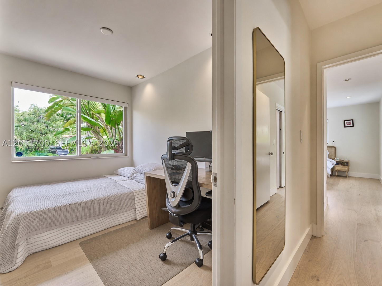 PARK PLAZA - Residential Lease