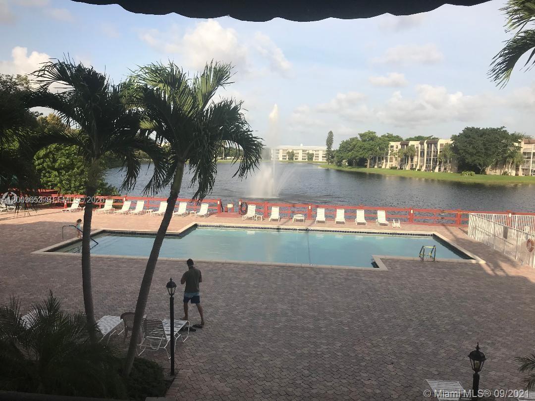 CONDO 27 OF WHITEHALL CON - Residential