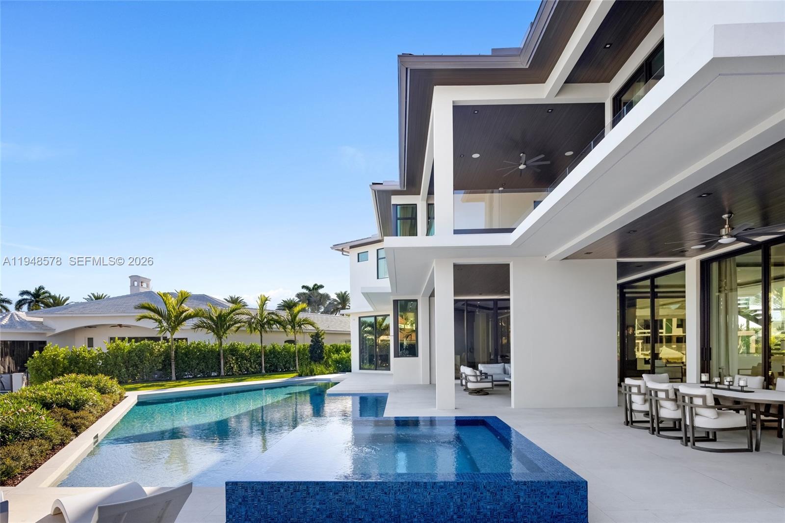ISLA BAHIA - Residential