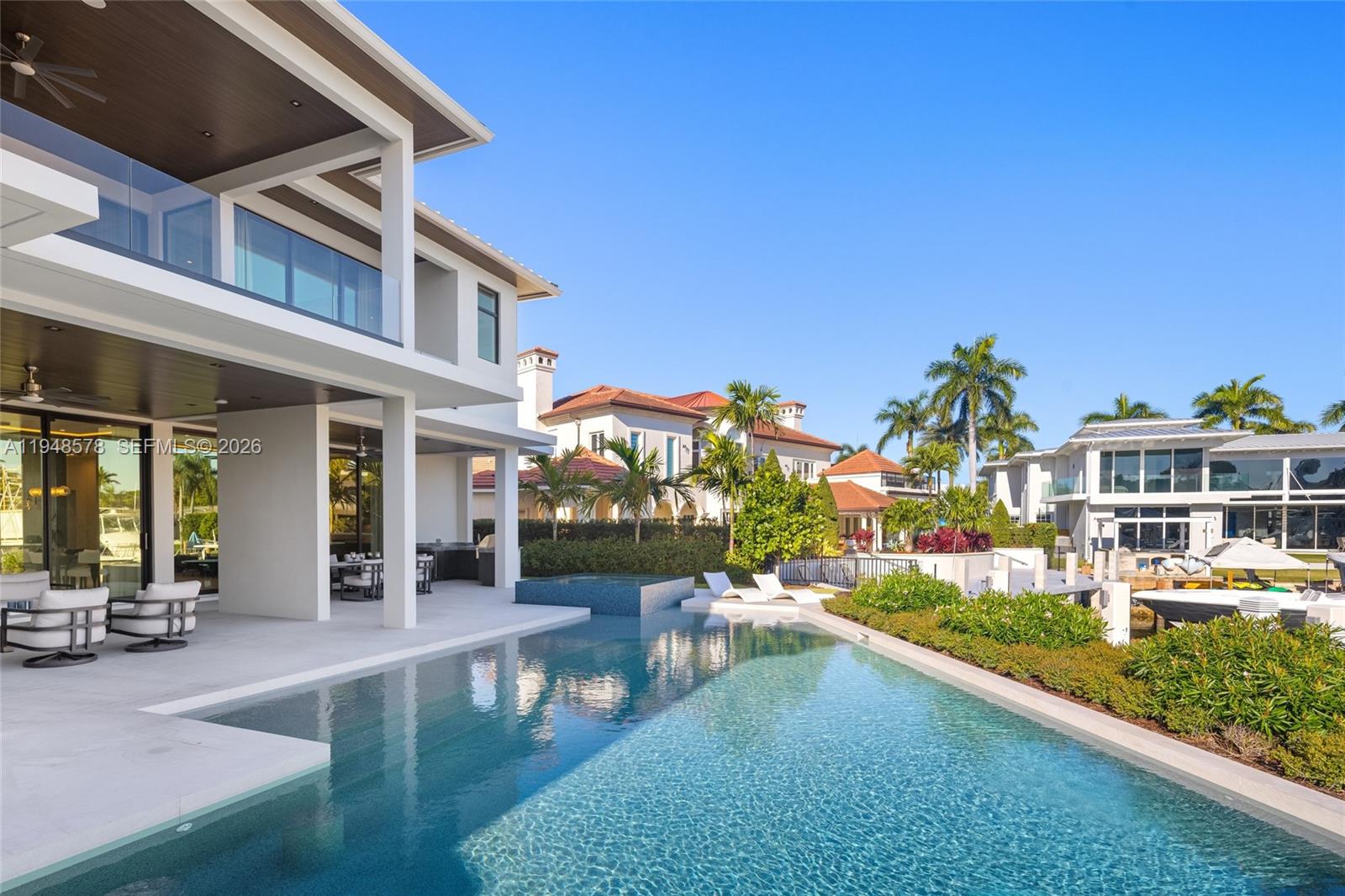 ISLA BAHIA - Residential