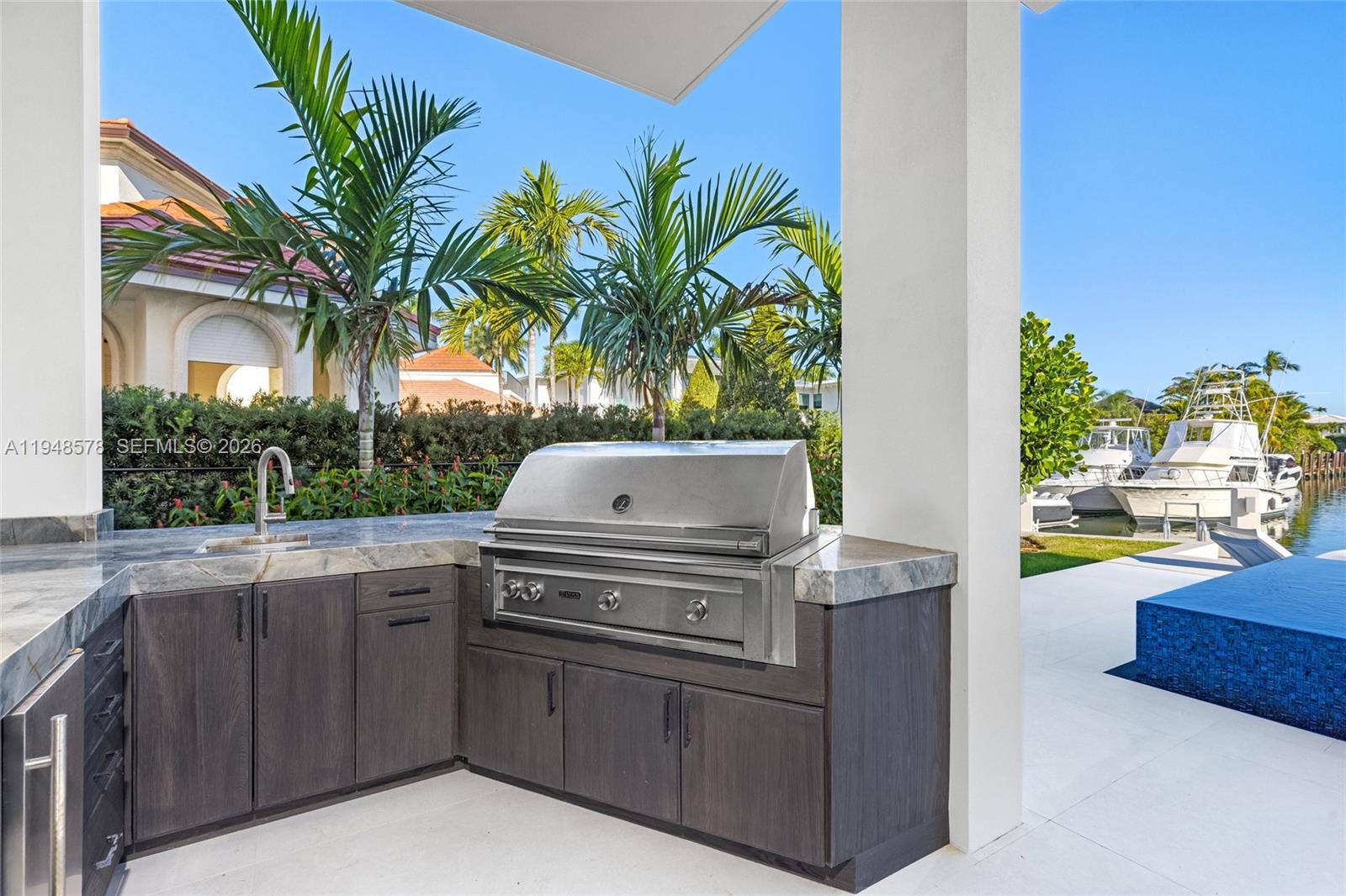 ISLA BAHIA - Residential