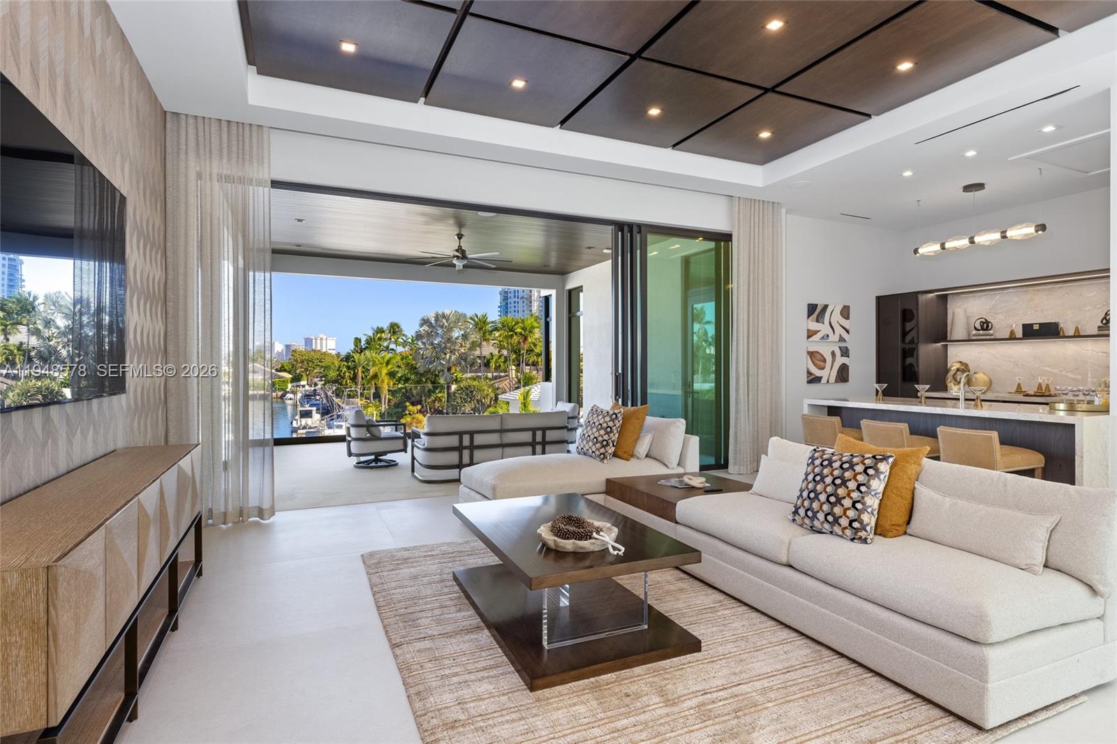 ISLA BAHIA - Residential