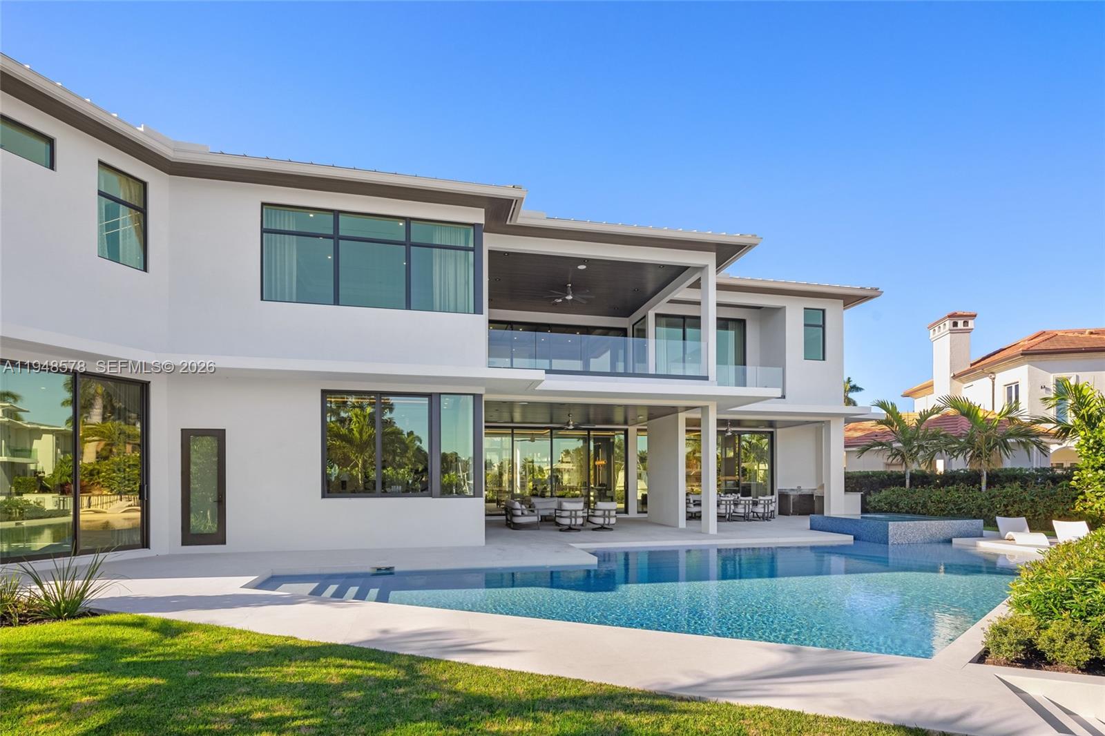 ISLA BAHIA - Residential