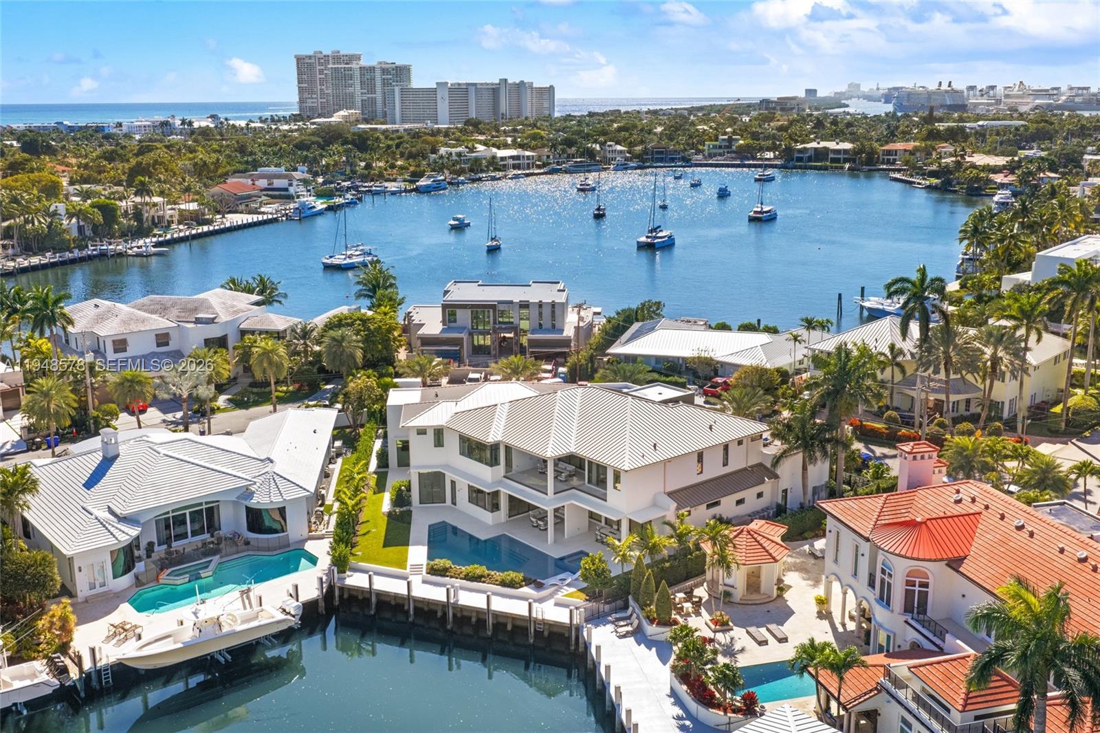 ISLA BAHIA - Residential