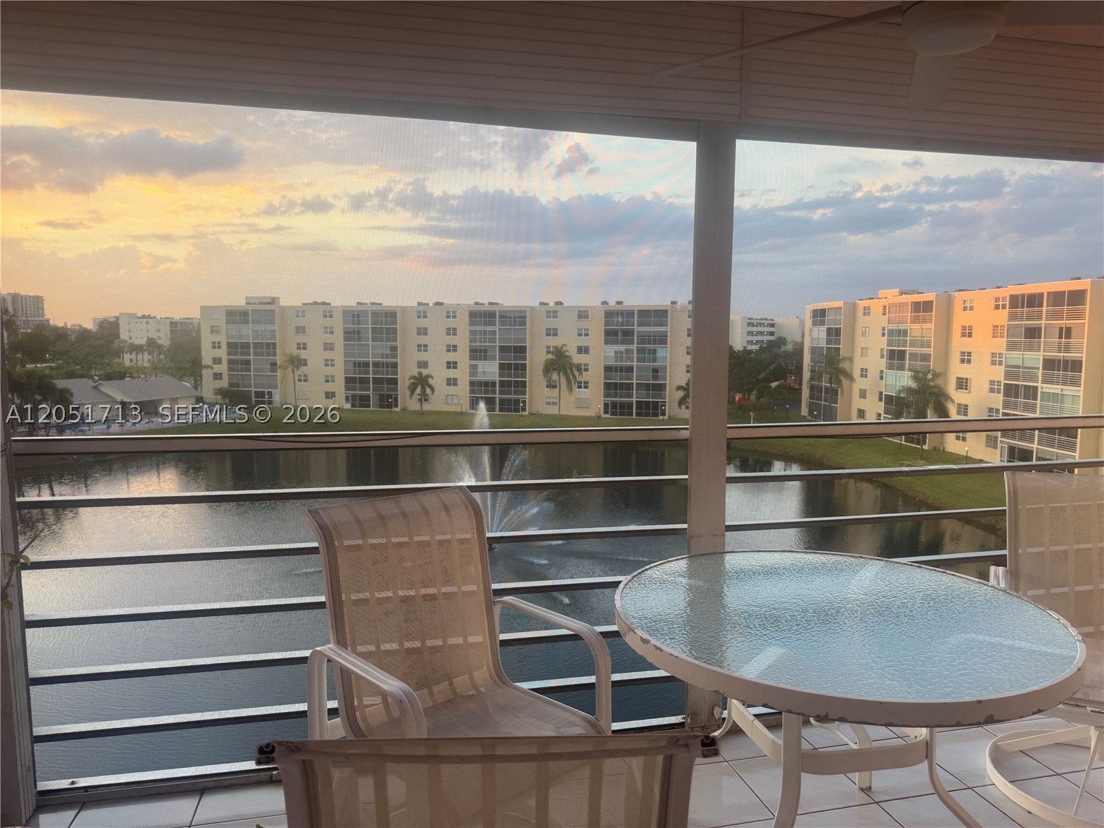 MEADOWBROOK LAKES VIEW CO - Residential