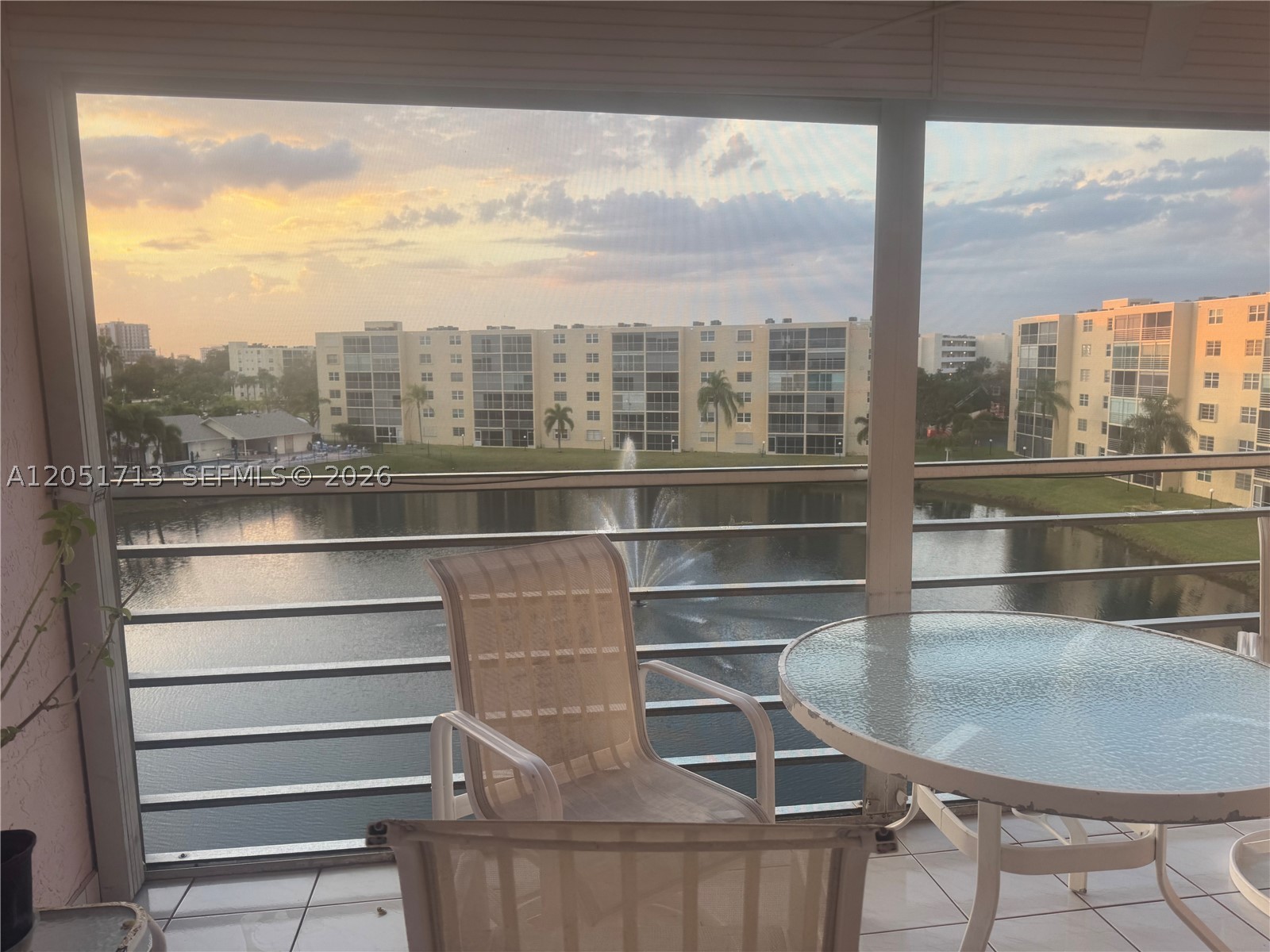 MEADOWBROOK LAKES VIEW CO - Residential