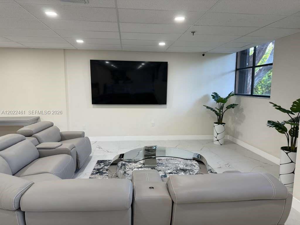 CHANTILLY CONDO - Residential