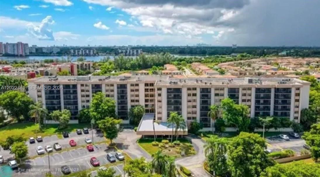 CHANTILLY CONDO - Residential