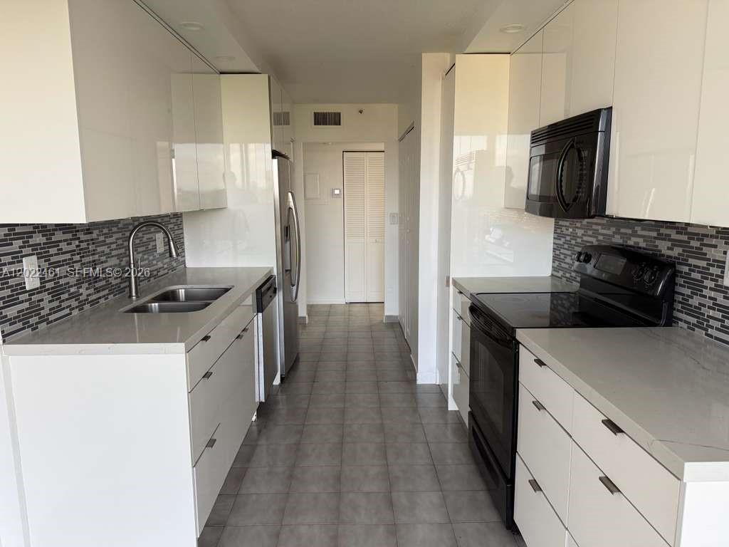 CHANTILLY CONDO - Residential
