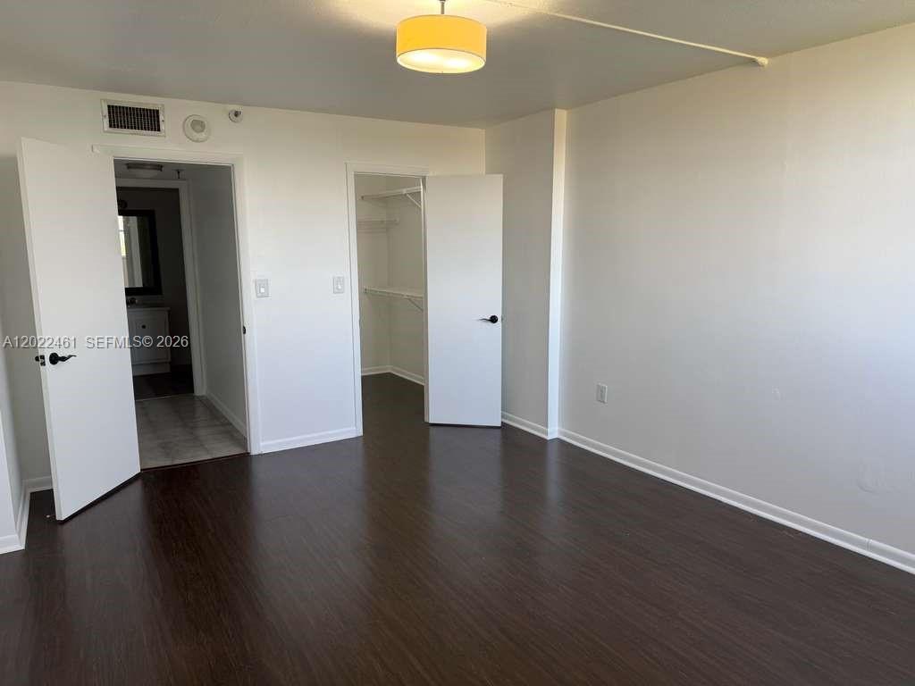 CHANTILLY CONDO - Residential