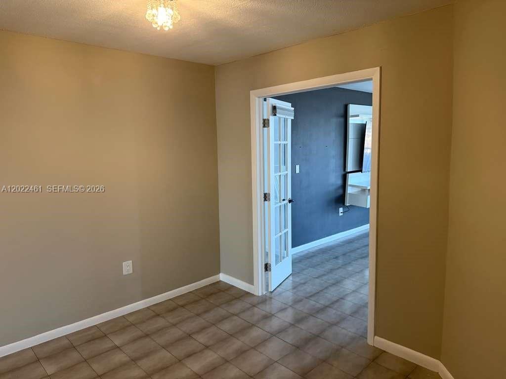 CHANTILLY CONDO - Residential